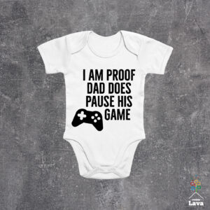 I am proof dad does pause his game